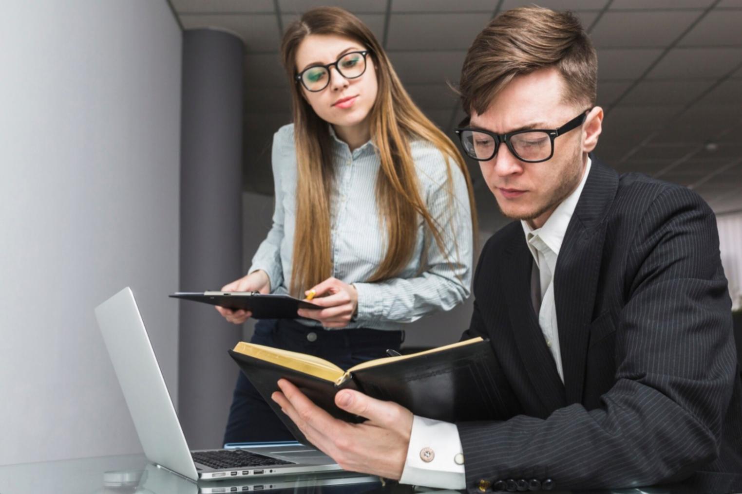 Análisis financiero detallado en pantalla